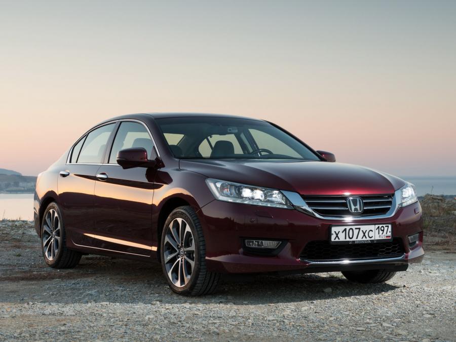  Honda Accord V6 Sedan 2013 года  (CIS) (фото 13 из 16)